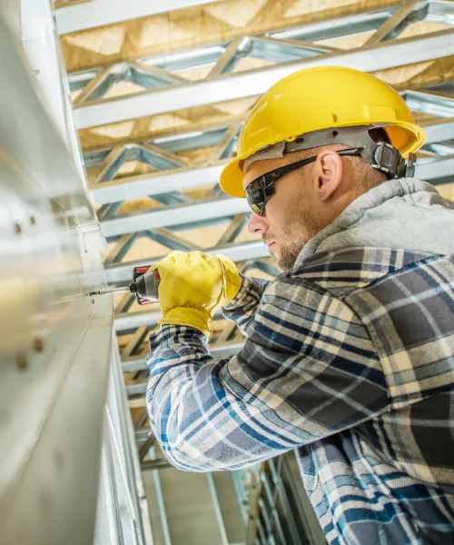 Soldador industrial experto